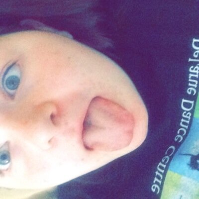 I made this account just to give people free follows so yeah! please follow my main account @rubyboud ♡