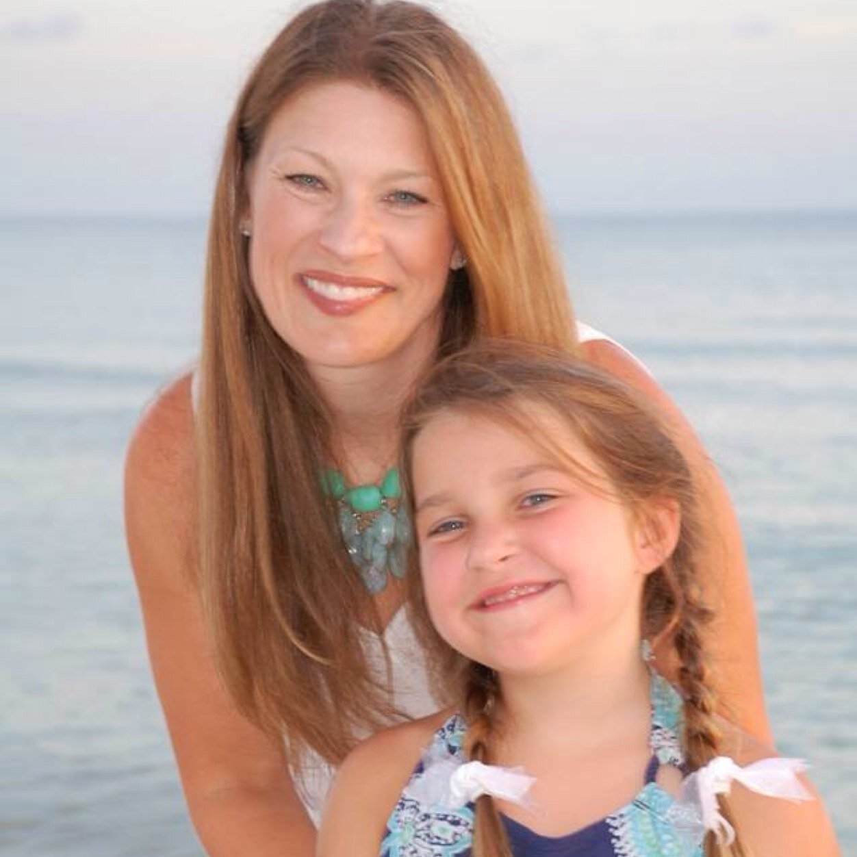 Teacher, wife, mom, enthusiastic reader, mediocre runner, cancer research advocate. I like to journal on the Twitter.