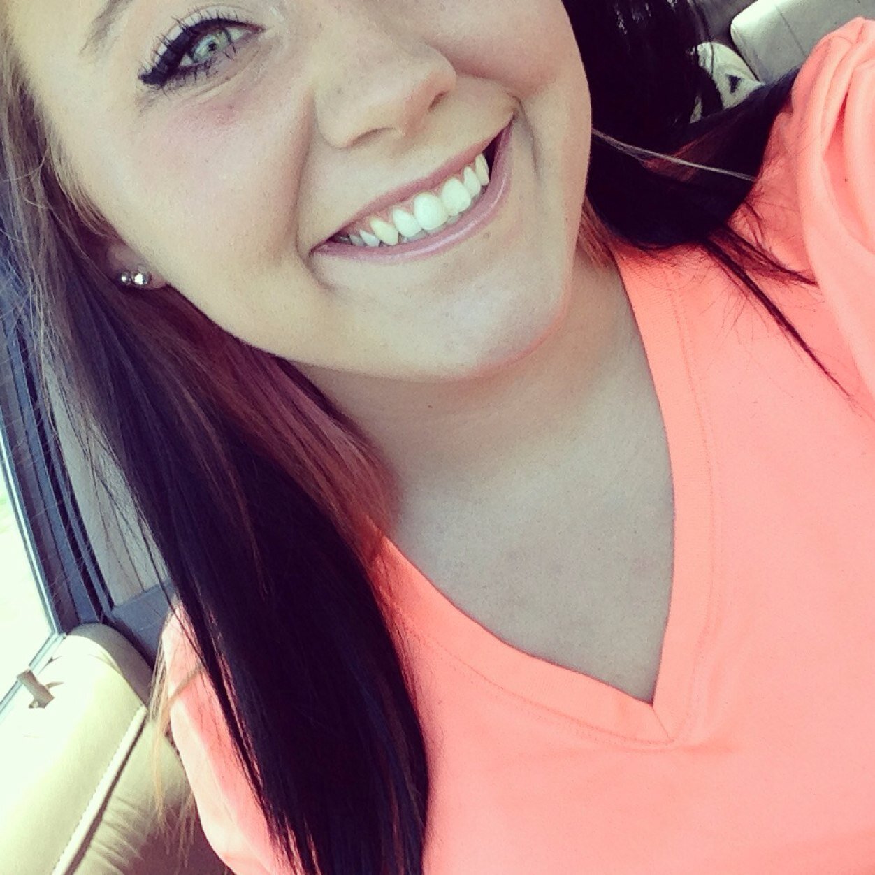 Destinyyy1820's profile picture. Live & Learn.