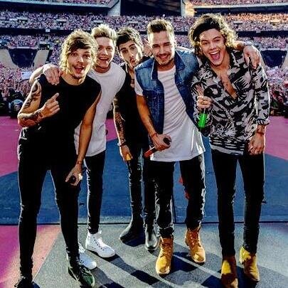 Rêvé et réaliser vos rêves comme vous le pouvez!! Sans la musique je ne peut plus vivre!!! #French #Directioner #Mixer #lovatic #Smilers .. :) xx