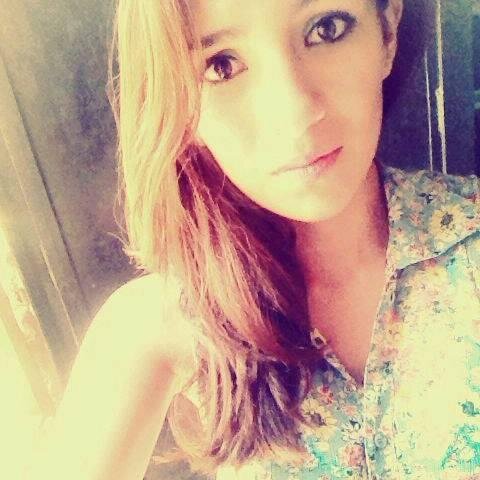 Soy una persona compremetida con lo que hago, siempre haciendo mi mayor esfuerzo para que las cosas salgan bien :D