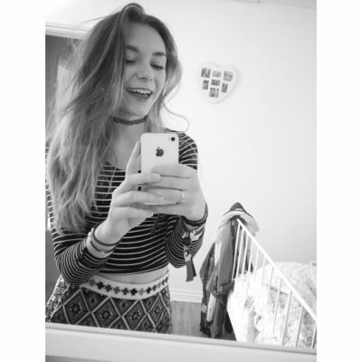 this is a free follow from @frxppelou so y'all should probably go and follow her back xo