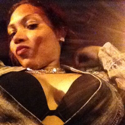 Bonnie_Luv's profile picture. Follow me on IG: @__call_me_queen:::: A queen never leaves her throne to address a peasant throwing stones