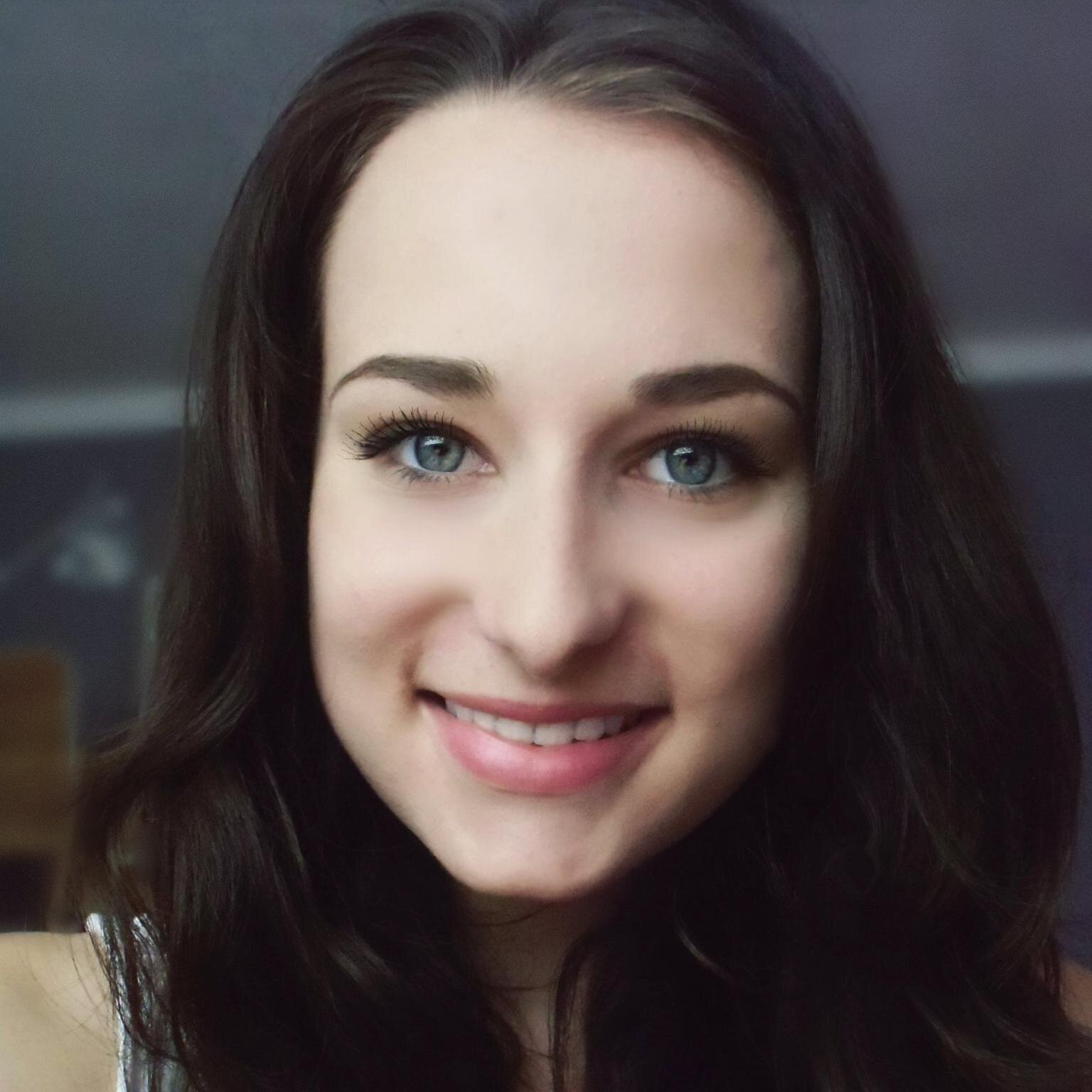 The future belongs to those who believe in the beauty of their dreams.:)