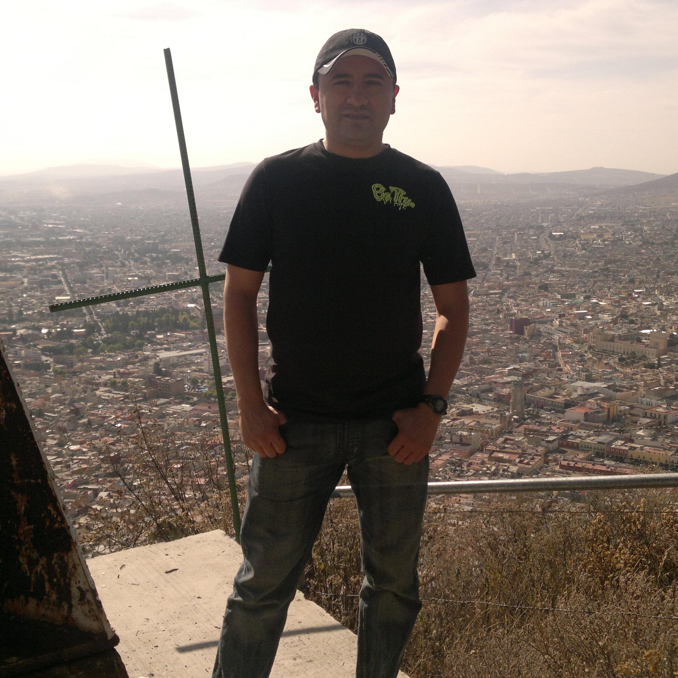 cesval74's profile picture. 