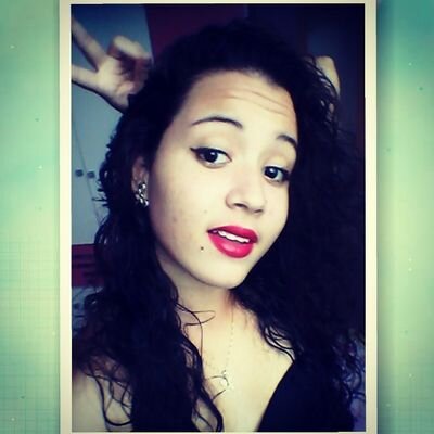 • 18 years • Baiana • sargitariana • @Rafa_Paraguassu ♡
  / FÃ do @OLeoSantana  Minha aq . ⇩ http://t.co/nN9aWUgP0W