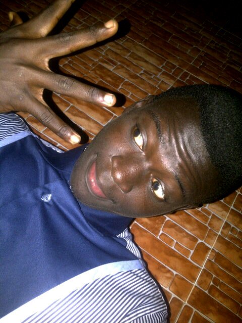 self_madekay's profile picture. 