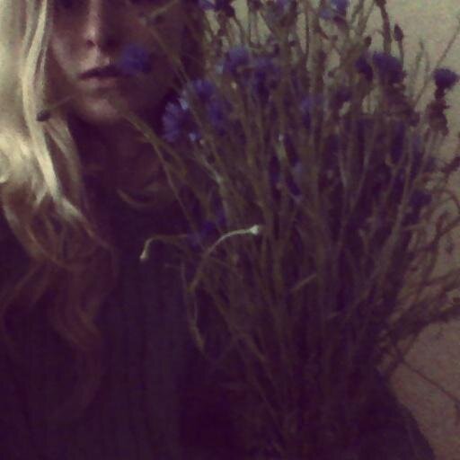 LRibaka's profile picture. 