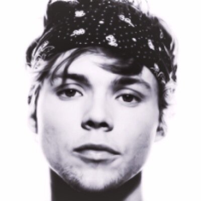 I gave you a free follow so follow @damnastxn for me please