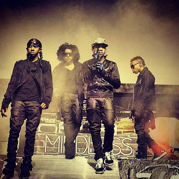 IOvE MiNdLeSs BeHaViOr