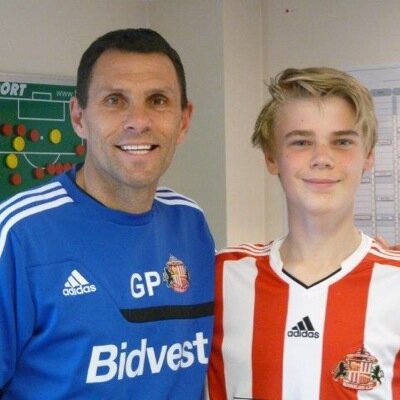 thewhitepelelad's profile picture. 