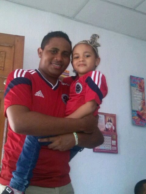 Hijo de Dios... Ing. De Sistemas, Responsable, Sociable, Alegre y con Excelente sentido del humor como buen costeño.