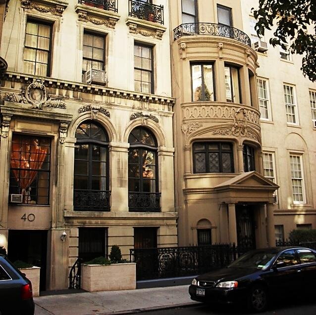 Bienvenidos al hotel en el Upper East Side, en Nueva York, donde se hospeda la clase más alta de la sociedad sobrenatural. Roleplay OC. Todo en nuestro tumblr.