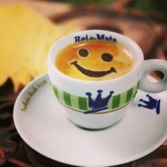 “Além das qualidades tônicas estimulantes o mate ainda determina uma sensação de bem estar e vigor no organismo” temos também um excelente café, sanduíches...