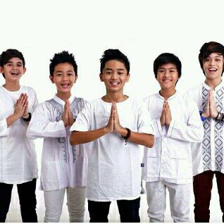 Fanbase 1st for TheBangs from Bandung. Always support @WeAreTheBangs♥ #WeAreTheBangsBDG *2admin