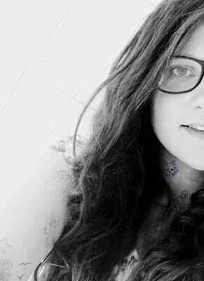 girl/depressed/suicidal/EDhabits/Insomnia/broken/lost     Bands :ATL, SWS, MP, 5Sos,ADTR,TPR, The 1975                     Ed Sheeran ♡