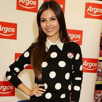 my other account is @niam_ft_ashton +@my1dlifeforever• @VictoriaJustice is my Queen and @NiallOfficial Is my Irish princess•#ProjectLG