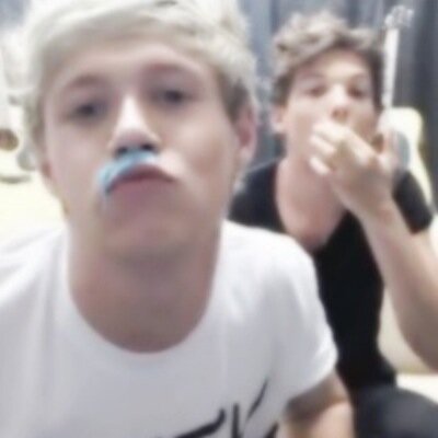 ~{Niall: i like lemon ginger tea. Louis: Diva.}~