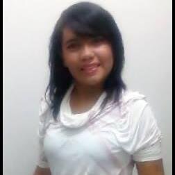 Estudante *-*
Euu posso  SOFRER ,mais er calada,Liinda,maquiada e de salto altooo...  :)