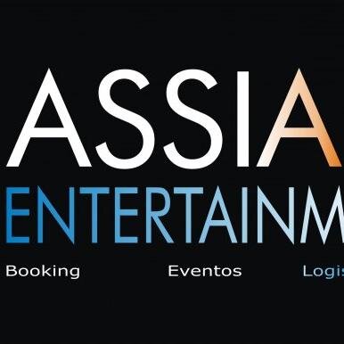 Somos un equipo creativo q conceptualiza, desarrolla soluciones de alto impacto con recordación, a través del diseño, producción y organización de eventos