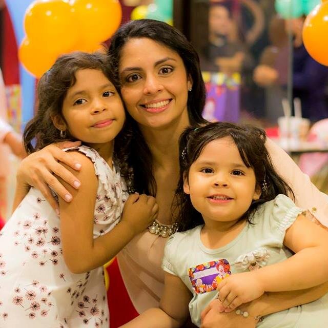 Odontóloga y mamá de 2 hermosuras! :)
