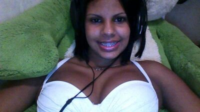 Nada melhor do que derrubar com um sorriso, quem um dia te machucou com uma lágrima.. :D