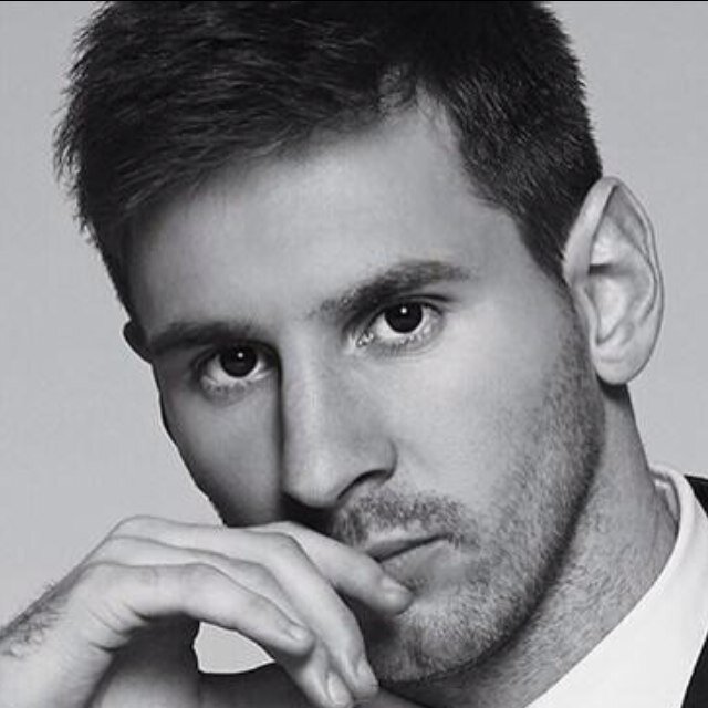 newsmart59's profile picture. فـكـرة آن اشجع غيرك [مستحيله]!! فـ علاقتي بـك مثل علاقة [الأب] مـع [ابـنـه] فـ هـل هناك ابـن يغير أباه! #برشلونه FCB