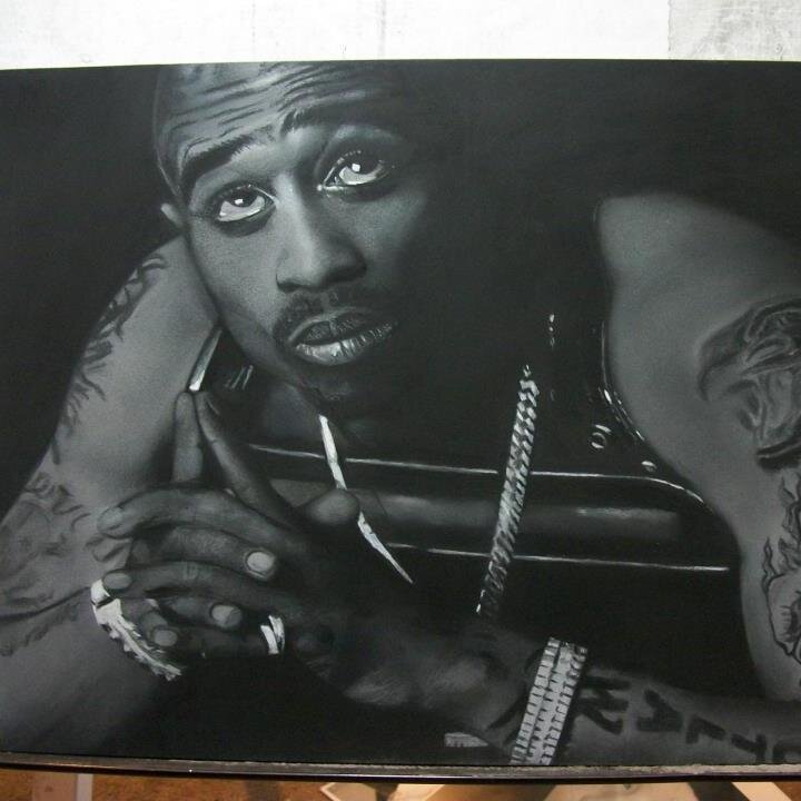 I draw realistic drawings. I like to kick it and have fun too, so whats good?