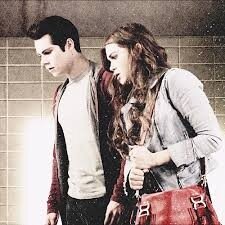hi im katie and i like to watch teen wolf and fangirl about dylan obrien!