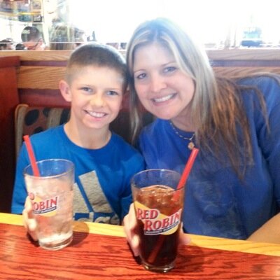 JenLeeLarson's profile picture. 