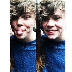 idk man, i just like writing fanfics❥ follow me on wattpad and tumblr: candycoatedcal? :)