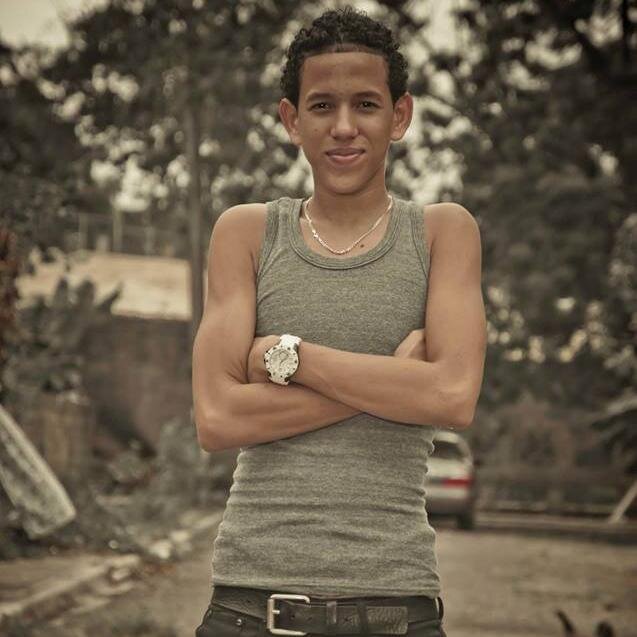 #LooneyTunes, Con Un Flow Diferente En Cada Presentación, Amo Mii Barrio #InviSabanaPerdida, God's First And Family's Second. #ILoveMyHaters