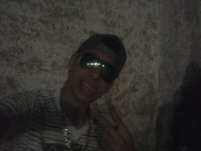 Funkeiro nato , minha mente é meu guia minha cara é meu pião ..