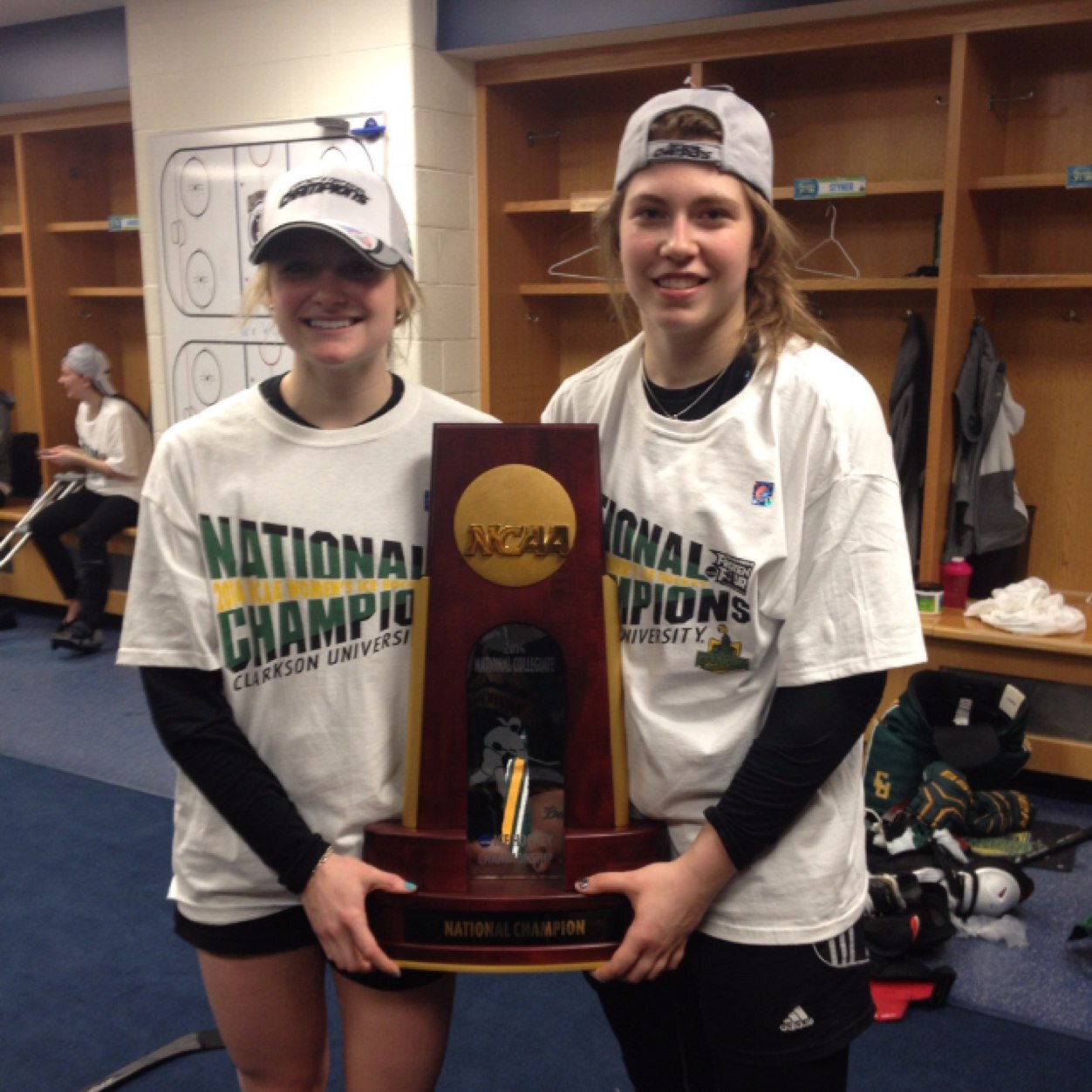 ohowe16's profile picture. Clarkson Women's Hockey #16  NCAA D1 Champion 💍