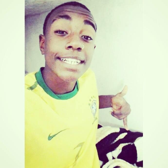 n se iluda com um sorriso,pois a maldade esta na mente