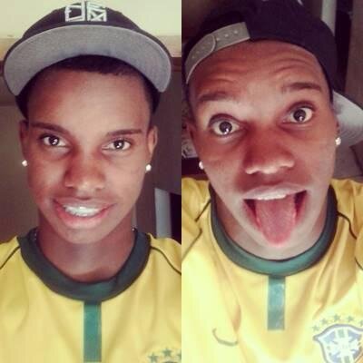 B.H As vezes confuso, ou quase sempre