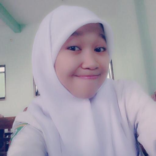 Simple,Cuek dan ga ngurusi hidup orang !! Kamu kamu, aku aku ^_^