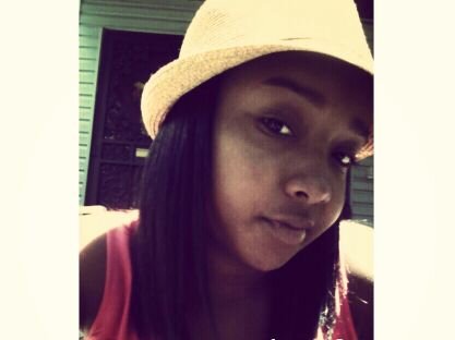 16, 10th grader,,And I'm Pretty,,Follow me Follow my best friend @AllyshaBrenay http://t.co/iTY7UdNW5D