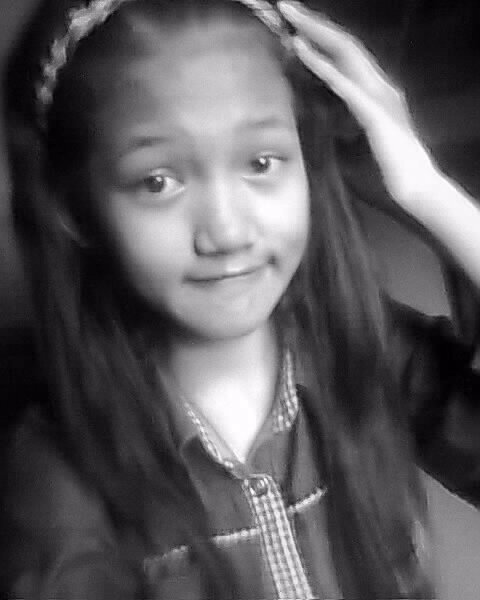 •Nama : Oktaviana dwi rahmawati
•ttl       : 14 oktober 1999
•school : SMPN 2 MOJOGEDANG (14juni2014LULUS)
•alamat : banaran pojok
 friends ! follow me 
※☺ ☺※