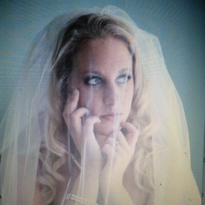 Food fanatic. Beer & wine enthusiast. Foul mouthed. Travel & music oriented. H2O addict. Curly hair don't care.