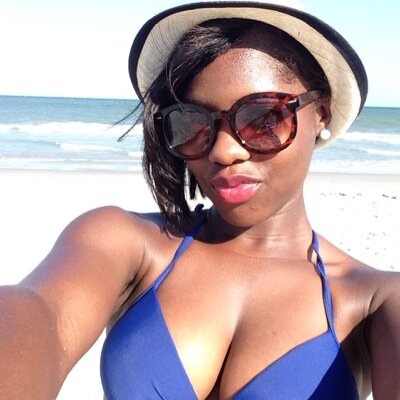 Ari_NoMermaid's profile picture. Employed. Living life C/o 2014 Cheerleader Hmu