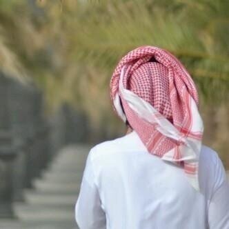 مزاجي أكره الأوامر ولاأطيق فقراء الأسلوب أبتعد كل البعد عن من يفتقر لأدبه معي صامت بعض الأحيان ورسمي جدا مع من لا يروقون لي