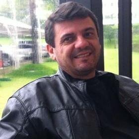 Gerente Comercial Vectra Consultoria e Serviços, Conselheiro Consultivo SUCESU-PB (http://t.co/xStZpaxJpZ) Consultor Instituto CRIE (http://t.co/dGHfdJsFJ1).