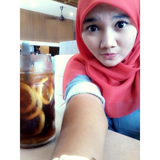 Ig : najihahoctober
 wechat : najihah58
18 y/o , 
study at Murni International College .
Just be Yourself :)