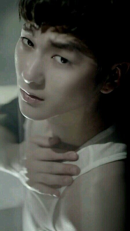 ARON KWAK NU'EST & L.O./\.E #93line