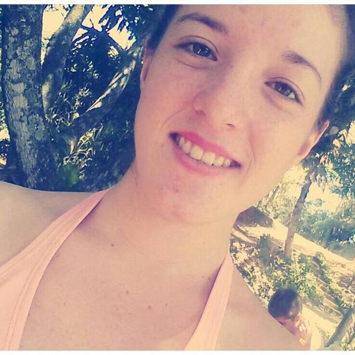 soy una persona amigable,divertida,amable y con ganas de luchar por mis metas