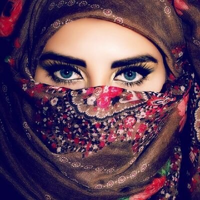 ‏لك بالحانيا شوق طبعه اناني 
مايقبل بغيرك حبيب هنيا 
هذا مكانك قال وشهو مكاني
لا ماسمعت عدها من عند تية ً