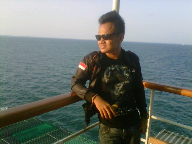 Asyraf21Al's profile picture. Anak jalanan indonesia # Mahasiswa Pecinta Alam # Komunitas Sosial Feel and Follow Us (F2U) # Line : 140314as # abdul.asyraf21@yahoo.com