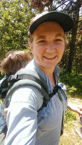 Mother, wife, biologist.
Oregonian, gardener, library volunteer. 
Never enough books.
Occasional Sci-fi nerd.