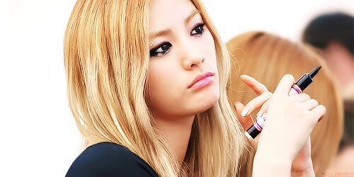 warning badgirl area.